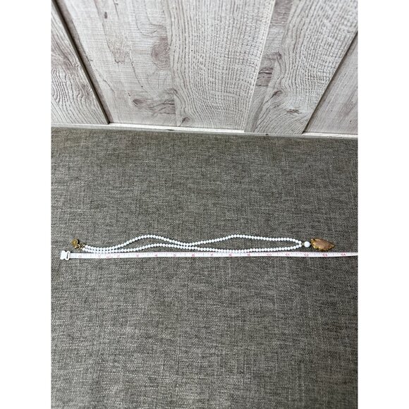 Southwestern White Beaded Necklace w/ Gold Tone Arrowhead Pendant Women Fashion - Picture 4 of 6